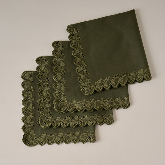 Winter Moss Embroidered Scalloped Edge Napkin Set of Four