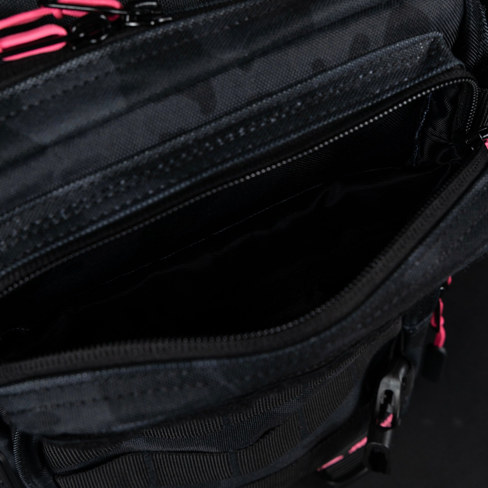 25L Backpack Black Hearts